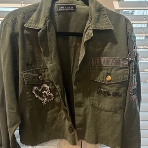 Rank and sugar cropped shirt/jacket. Size M/L. Never worn